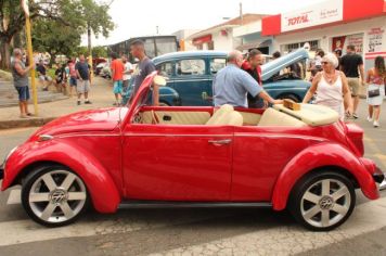 Foto - 6º Encontro de Carros Antigos, 2º Feira Artesanal e Gastronômica e Apresentação de Capoeira 