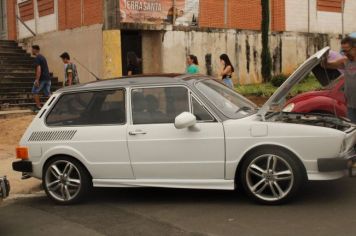 Foto - 6º Encontro de Carros Antigos, 2º Feira Artesanal e Gastronômica e Apresentação de Capoeira 