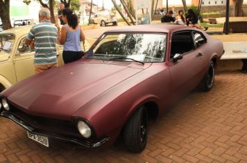 Foto - 6º Encontro de Carros Antigos, 2º Feira Artesanal e Gastronômica e Apresentação de Capoeira 