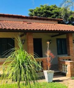 Chácaras - Casa de Veraneio no Jardim
